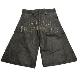 Nyrva Giran Republic Shorts in Grey